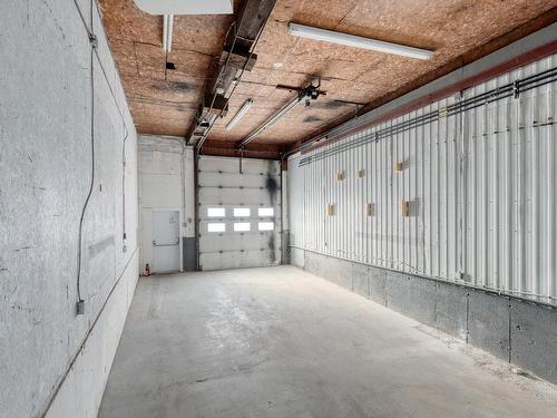 EntrepÃ´t - 4A-2  - 6 Rue Liard, Saint-Alexis, QC - Indoor Photo Showing Garage