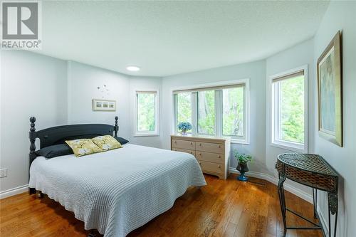 1395 Errol Road East, Sarnia, ON - Indoor Photo Showing Bedroom