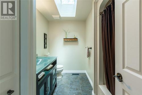 1395 Errol Road East, Sarnia, ON - Indoor Photo Showing Bathroom