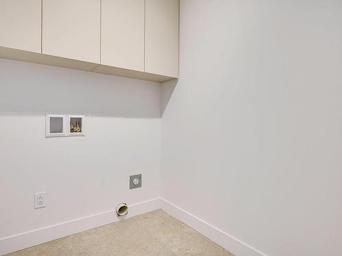 Laundry room - Ch. Du Golf, Sainte-Lucie-Des-Laurentides, QC - Indoor Photo Showing Other Room