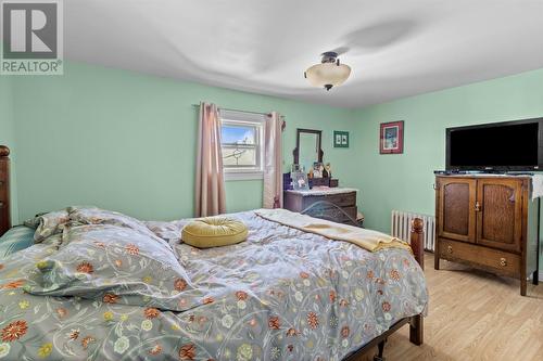 240 Main Road, St. Vincent'S, NL - Indoor Photo Showing Bedroom