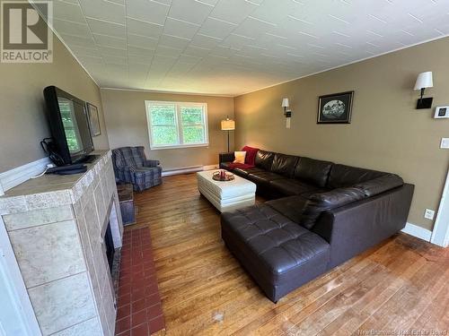 142 Mcintosh Hill Road, Bath, NB - Indoor Photo Showing Living Room