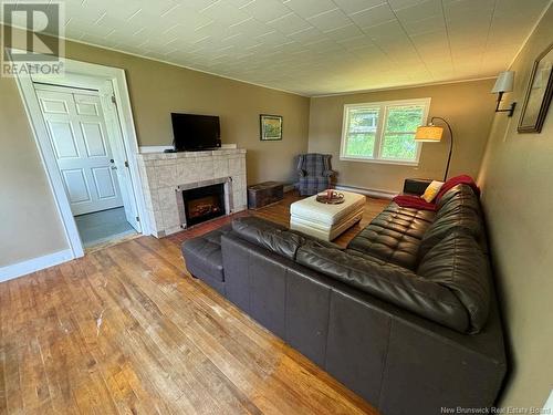 142 Mcintosh Hill Road, Bath, NB - Indoor Photo Showing Living Room With Fireplace