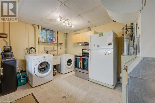 30 Durham Street, Kitchener, ON - Indoor Photo Showing Laundry Room