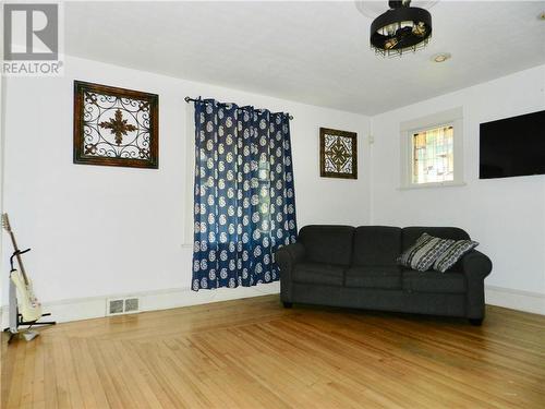 51 Fleet Street, Moncton, NB - Indoor Photo Showing Living Room