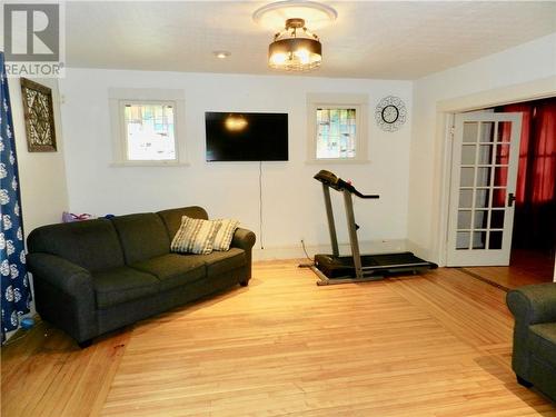 51 Fleet Street, Moncton, NB - Indoor Photo Showing Living Room