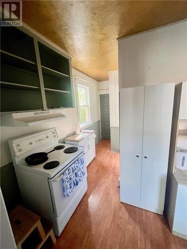 51 Fleet Street, Moncton, NB - Indoor Photo Showing Kitchen