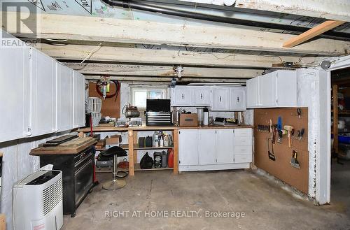 45 Queen Street, Kawartha Lakes, ON - Indoor Photo Showing Garage