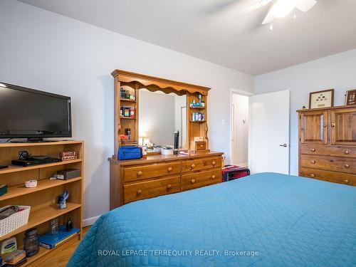 2403 Padstow Cres, Mississauga, ON - Indoor Photo Showing Bedroom