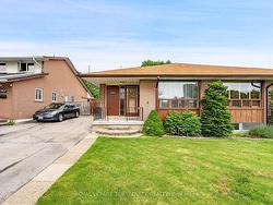 2403 Padstow Cres  Mississauga, ON L5J 2G2