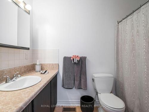 2403 Padstow Cres, Mississauga, ON - Indoor Photo Showing Bathroom