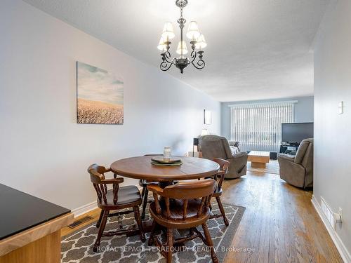 2403 Padstow Cres, Mississauga, ON - Indoor Photo Showing Dining Room