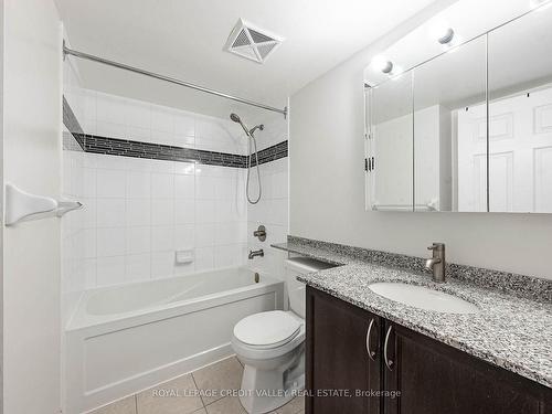 317-60 Via Rosedale, Brampton, ON - Indoor Photo Showing Bathroom