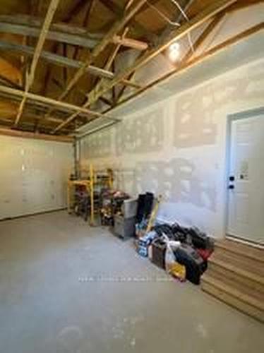 681 Janetville Rd, Kawartha Lakes, ON - Indoor Photo Showing Garage