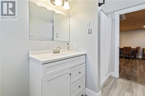 321 Coates Mills South Rd, Sainte-Marie-De-Kent, NB - Indoor Photo Showing Bathroom