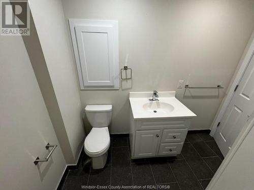 4722 Wyandotte Street East Unit# 1, Windsor, ON - Indoor Photo Showing Bathroom