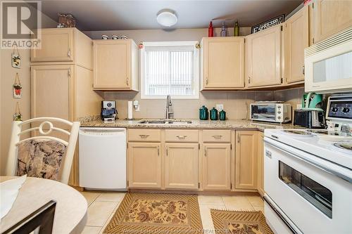 3068 Loebach Drive, Windsor, ON - Indoor Photo Showing Kitchen With Double Sink