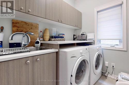 142 Mccann Crescent, Bradford West Gwillimbury, ON - Indoor Photo Showing Laundry Room
