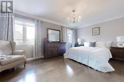 142 Mccann Crescent, Bradford West Gwillimbury, ON - Indoor Photo Showing Bedroom