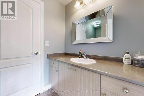 142 Mccann Crescent, Bradford West Gwillimbury, ON - Indoor Photo Showing Bathroom
