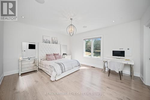 57 Sculpture Garden Lane, Vaughan, ON - Indoor Photo Showing Bedroom