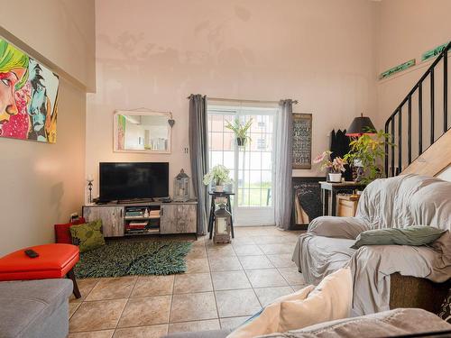 Salon - 924A  - 924D Rue Cardin, Drummondville, QC - Indoor Photo Showing Living Room