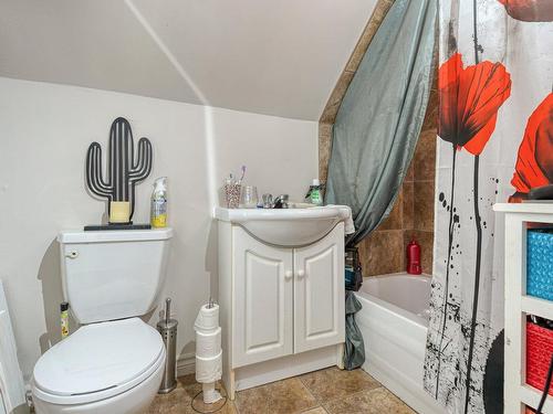 Salle de bains - 924A  - 924D Rue Cardin, Drummondville, QC - Indoor Photo Showing Bathroom