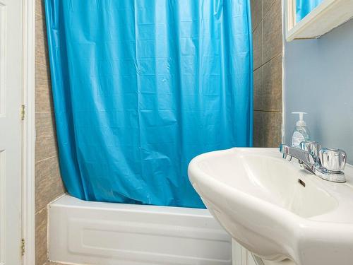 Salle de bains - 924A  - 924D Rue Cardin, Drummondville, QC - Indoor Photo Showing Bathroom