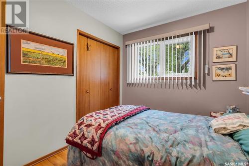 1209 Wiggins Avenue S, Saskatoon, SK - Indoor Photo Showing Bedroom