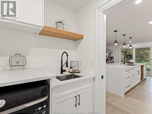 1211 Bainbridge Avenue North, Kingsville, ON - Indoor Photo Showing Kitchen