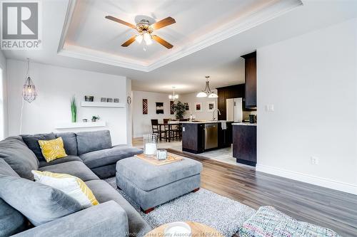 46 Hazel Crescent, Kingsville, ON - Indoor Photo Showing Living Room