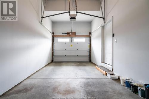 46 Hazel Crescent, Kingsville, ON - Indoor Photo Showing Garage