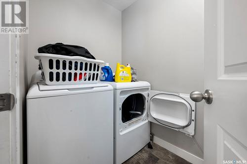 1004 Broder Street, Regina, SK - Indoor Photo Showing Laundry Room