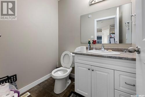 1004 Broder Street, Regina, SK - Indoor Photo Showing Bathroom