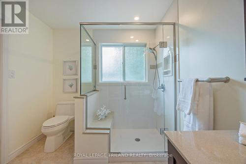 629 Longworth Road, London, ON - Indoor Photo Showing Bathroom