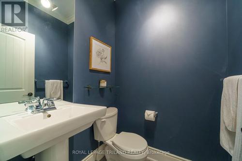 2321 Springridge Drive, London, ON - Indoor Photo Showing Bathroom
