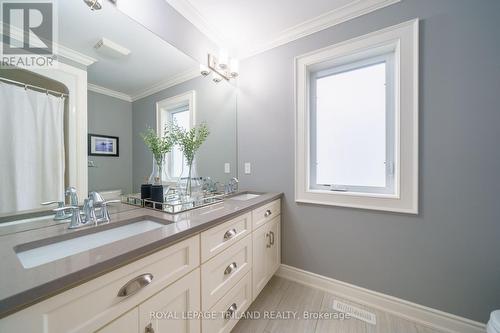 2321 Springridge Drive, London, ON - Indoor Photo Showing Bathroom