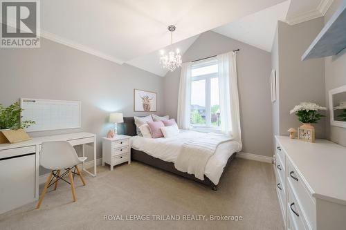 2321 Springridge Drive, London, ON - Indoor Photo Showing Bedroom