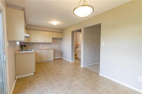 232 Windsor Street, Welland, ON - Indoor Photo Showing Kitchen