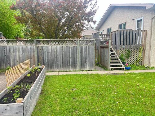 35 Fife Close, Brandon, MB - Outdoor