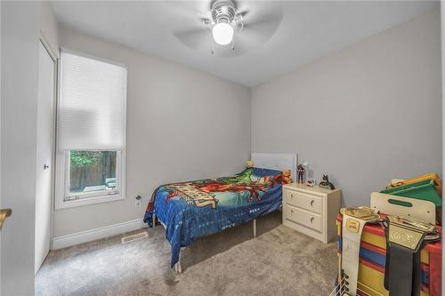 bedroom 1 - 58 Graystone Drive, Hamilton, ON - Indoor Photo Showing Bedroom