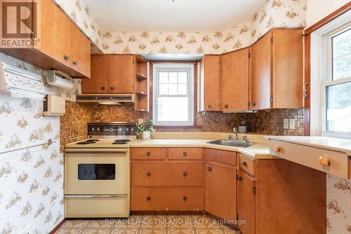 48 Thomas Janes Drive, London, ON - Indoor Photo Showing Kitchen
