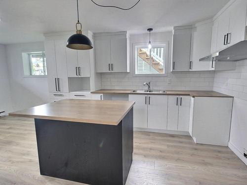 Kitchen - 62  - 62A Av. Payeur, Rouyn-Noranda, QC - Indoor Photo Showing Kitchen With Double Sink