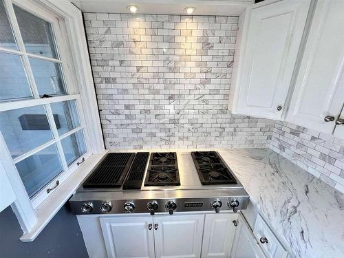 209 Winnipeg Avenue, Thunder Bay, ON - Indoor Photo Showing Laundry Room