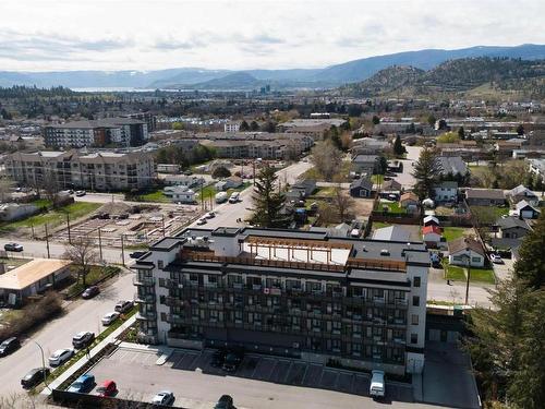 224-345 Dougall Road, Kelowna, BC - Outdoor With View