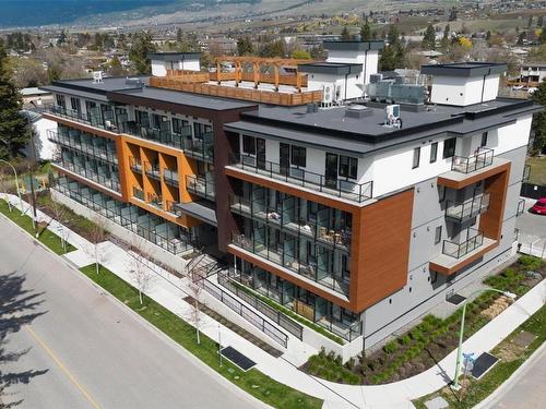 224-345 Dougall Road, Kelowna, BC - Outdoor