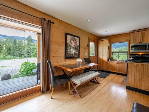 1075 Six Mile Creek Road, Vernon, BC - Indoor