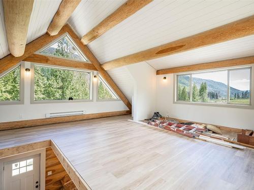 1075 Six Mile Creek Road, Vernon, BC - Indoor Photo Showing Other Room