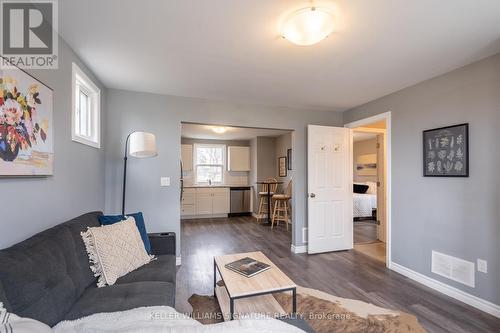 1 - 9 Merigold Street, St. Catharines, ON - Indoor Photo Showing Living Room