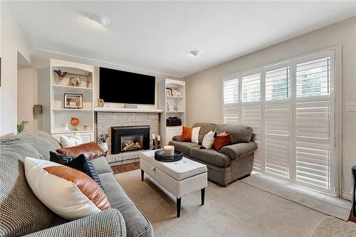 19 Aterno Drive, Hamilton, ON - Indoor Photo Showing Living Room With Fireplace
